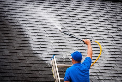 What are the Pros and Cons of Cleaning the roof on your home?